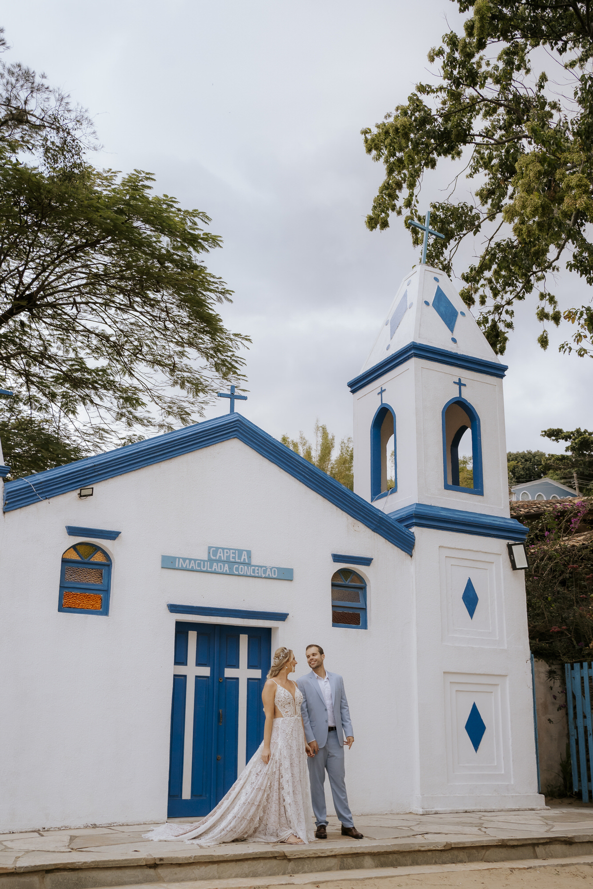 casamento em Ilhabela, vila salga, casamento à beira mar, casamento em capela, cerimônia íntima, cerimônia na praia, casamento na praia, casamento no vila salga, cerimônia pé na areia, duas cerimônias, duas vestidos de noiva, noiva na praia