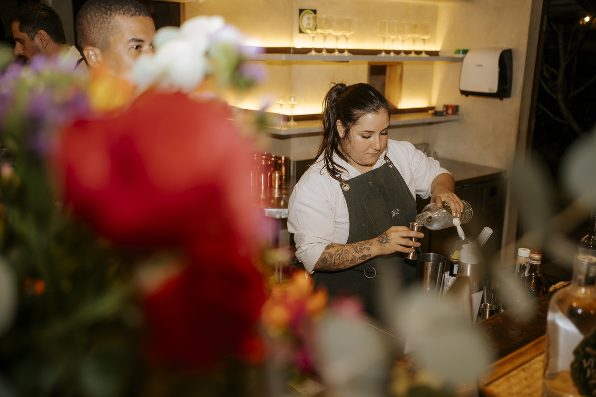 casamento em Ilhabela, vila salga, casamento à beira mar, casamento em capela, cerimônia íntima, cerimônia na praia, casamento na praia, casamento no vila salga, cerimônia pé na areia, duas cerimônias, duas vestidos de noiva, noiva na praia