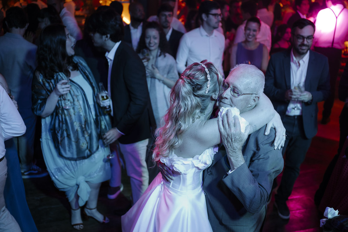 casamento em Ilhabela, vila salga, casamento à beira mar, casamento em capela, cerimônia íntima, cerimônia na praia, casamento na praia, casamento no vila salga, cerimônia pé na areia, duas cerimônias, duas vestidos de noiva, noiva na praia