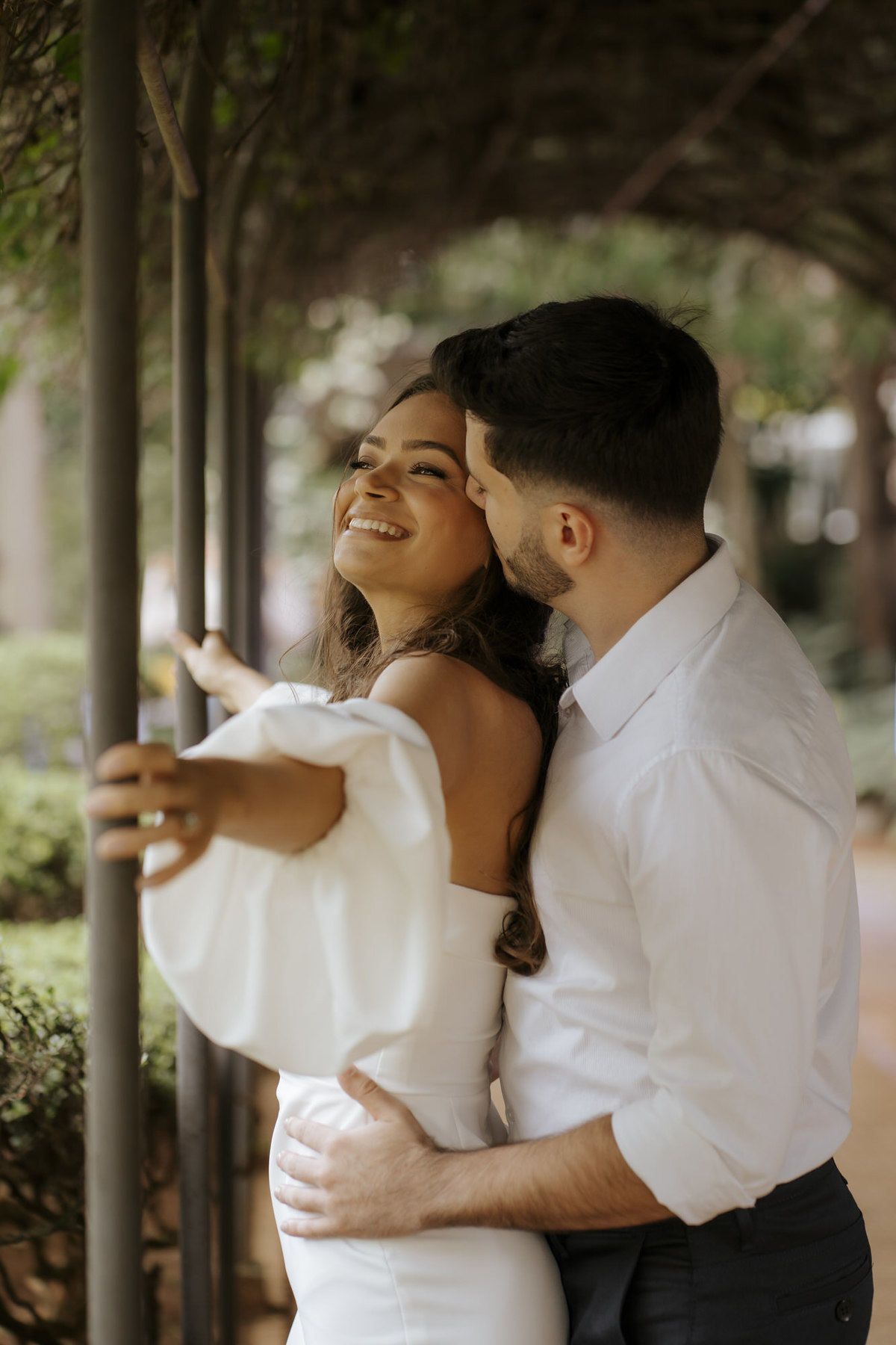 pré-wedding, wedding, ensaio de casal, ensaio fotográfico de casal, ensaio de casal na casa das rosas, casa das rosas, fotos de casal, ensaio fotográfico urbano e moderno