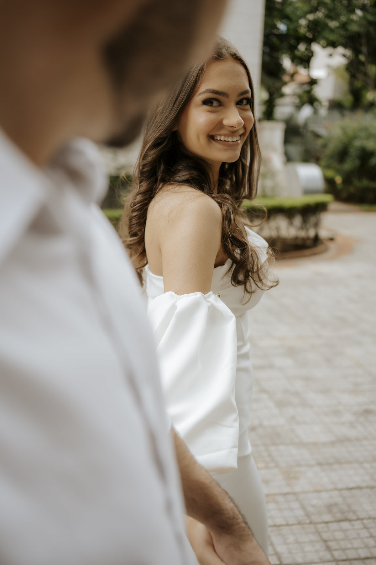 pré-wedding, wedding, ensaio de casal, ensaio fotográfico de casal, ensaio de casal na casa das rosas, casa das rosas, fotos de casal, ensaio fotográfico urbano e moderno