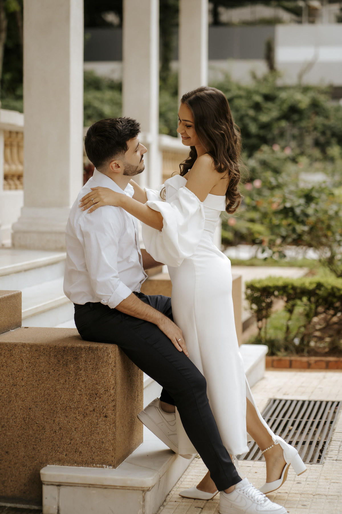 pré-wedding, wedding, ensaio de casal, ensaio fotográfico de casal, ensaio de casal na casa das rosas, casa das rosas, fotos de casal, ensaio fotográfico urbano e moderno