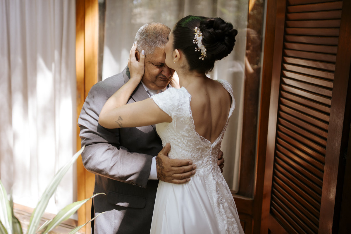 casamento ao ar livre, cerimônia externa, casamento no campo, vestido de noiva, dia da noiva, first touch, cerimônia religiosa, madrinhas de casamento, 