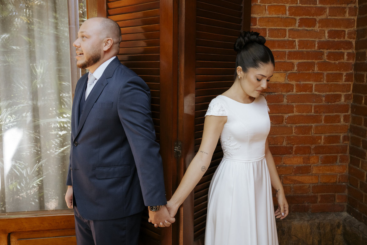 casamento ao ar livre, cerimônia externa, casamento no campo, vestido de noiva, dia da noiva, first touch, cerimônia religiosa, madrinhas de casamento, 