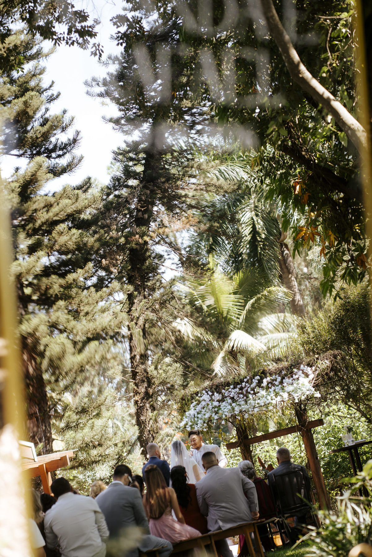 casamento ao ar livre, cerimônia externa, casamento no campo, vestido de noiva, dia da noiva, first touch, cerimônia religiosa, madrinhas de casamento, 