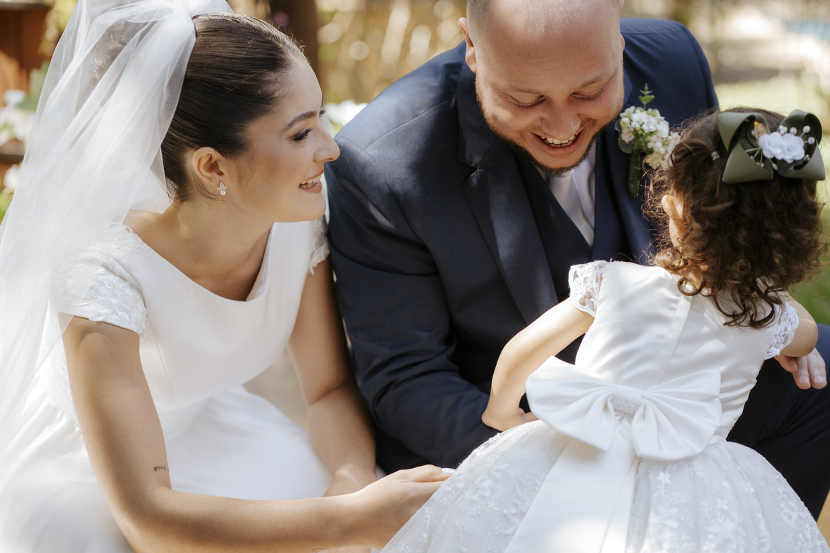 casamento ao ar livre, cerimônia externa, casamento no campo, vestido de noiva, dia da noiva, first touch, cerimônia religiosa, madrinhas de casamento, 