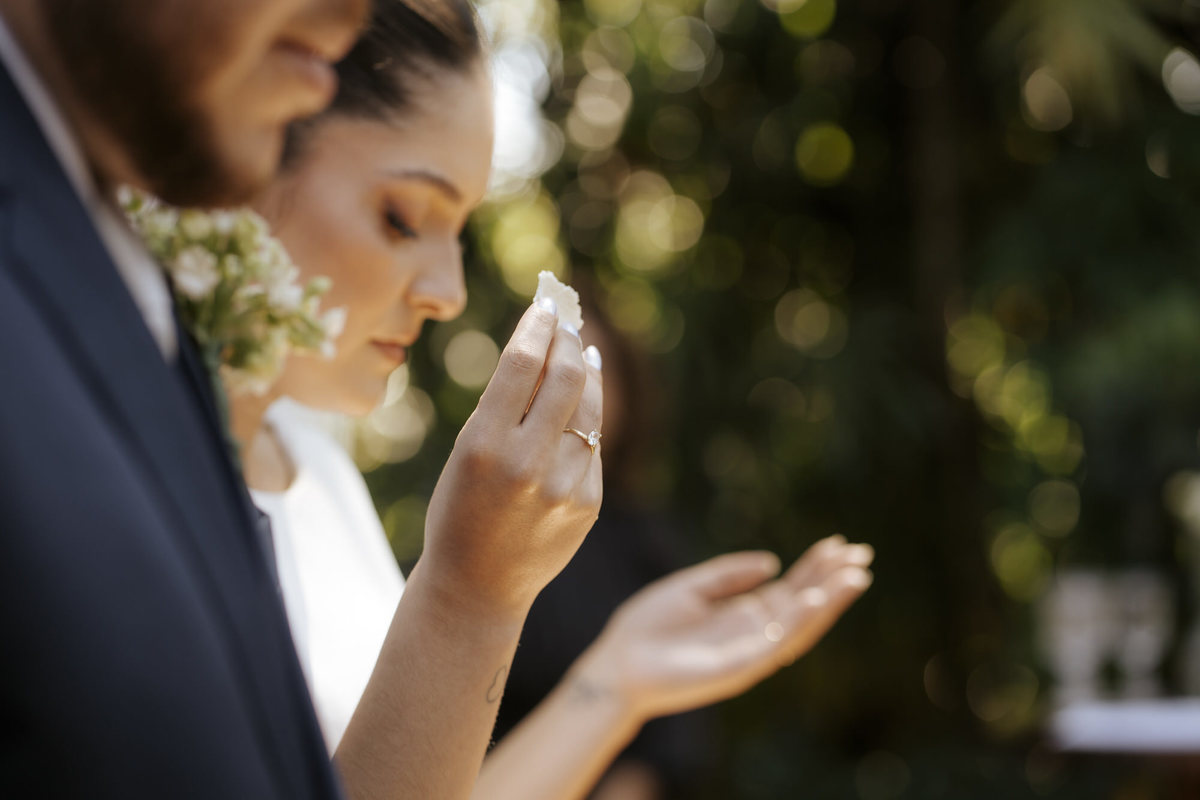 casamento ao ar livre, cerimônia externa, casamento no campo, vestido de noiva, dia da noiva, first touch, cerimônia religiosa, madrinhas de casamento, 