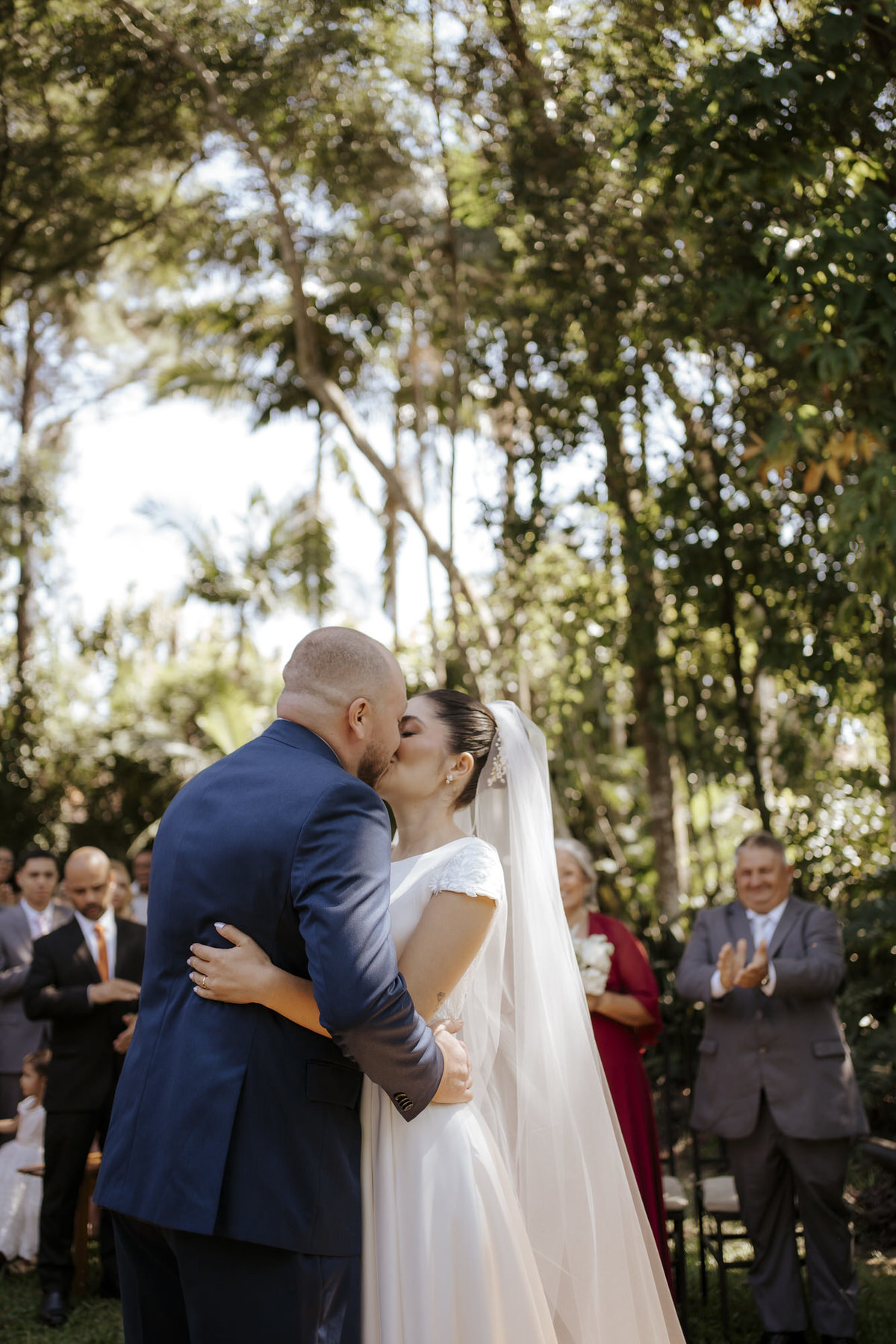casamento ao ar livre, cerimônia externa, casamento no campo, vestido de noiva, dia da noiva, first touch, cerimônia religiosa, madrinhas de casamento, 