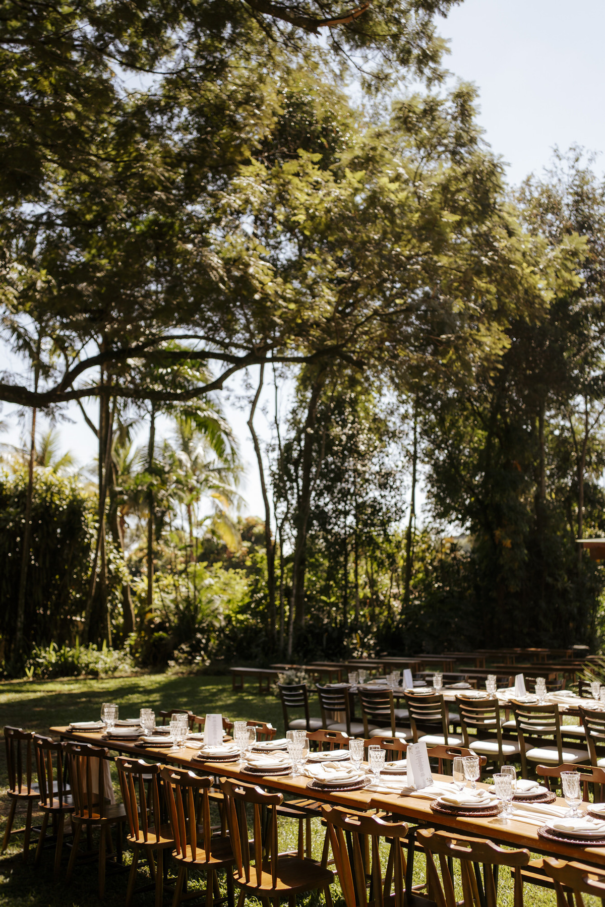 casamento ao ar livre, cerimônia externa, casamento no campo, vestido de noiva, dia da noiva, first touch, cerimônia religiosa, madrinhas de casamento, 
