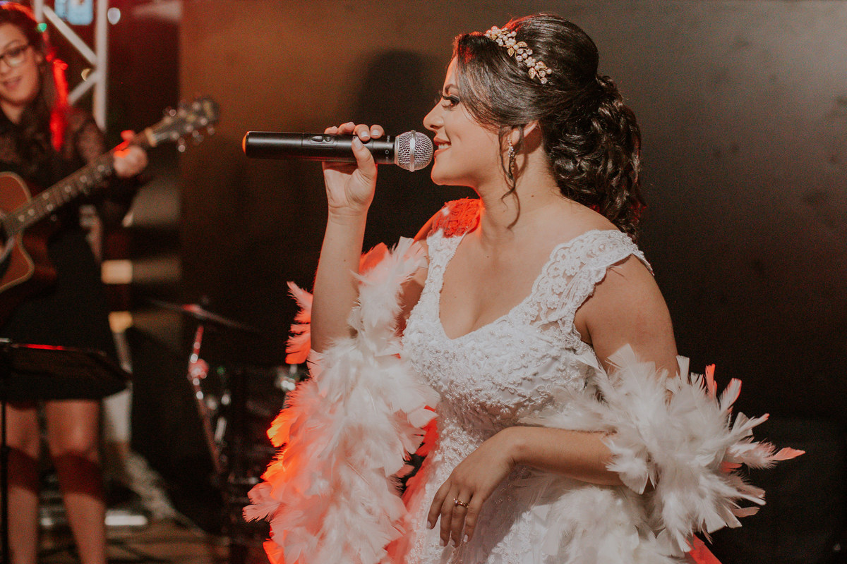 casamento paula e arthur mag balada noiva cantando Chácara Flores Eventos - Ribeirão Pires