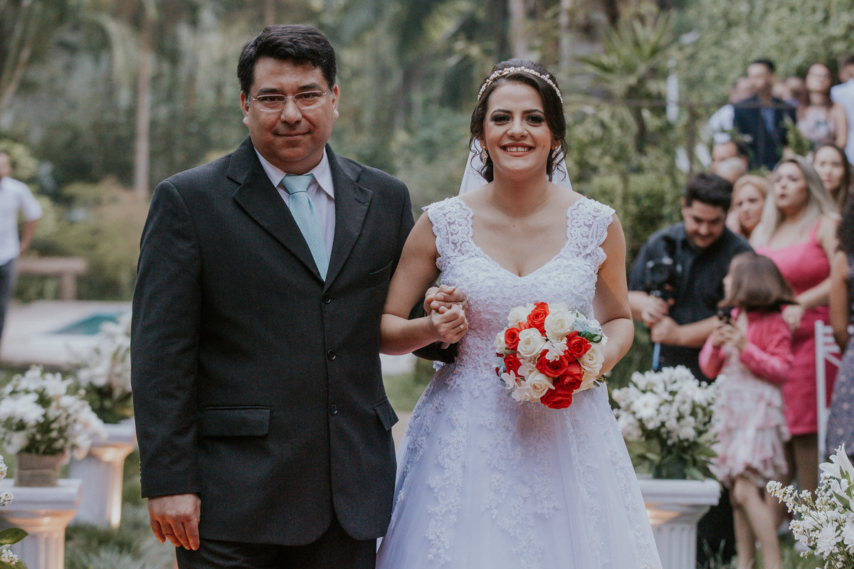 casamento paula e arthur entrada noiva Chácara Flores Eventos - Ribeirão Pires
