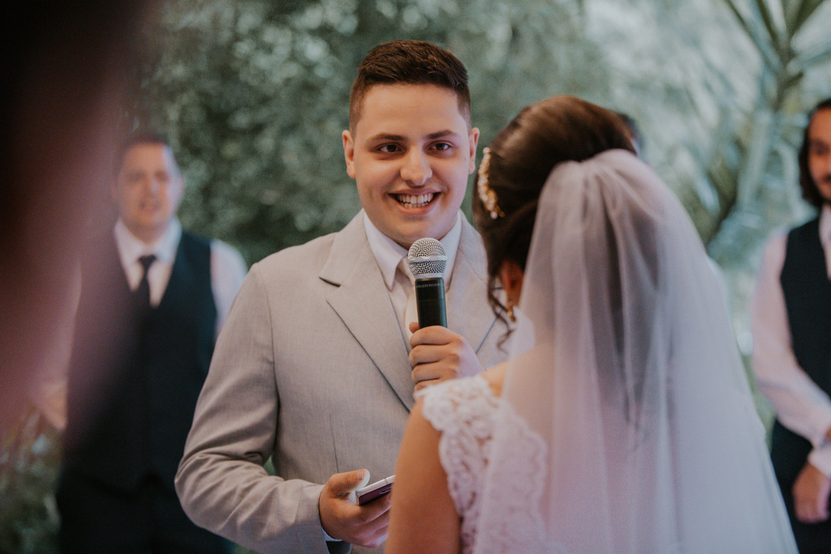 casamento paula e arthur votos noivo Chácara Flores Eventos - Ribeirão Pires