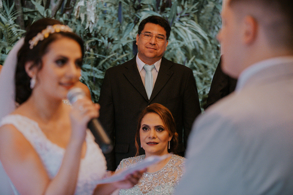 casamento paula e arthur olhar pais da noiva Chácara Flores Eventos - Ribeirão Pires