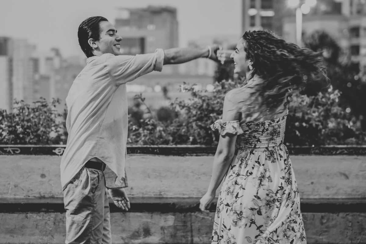 Ensaio Casal Paulista masp chuva dançando