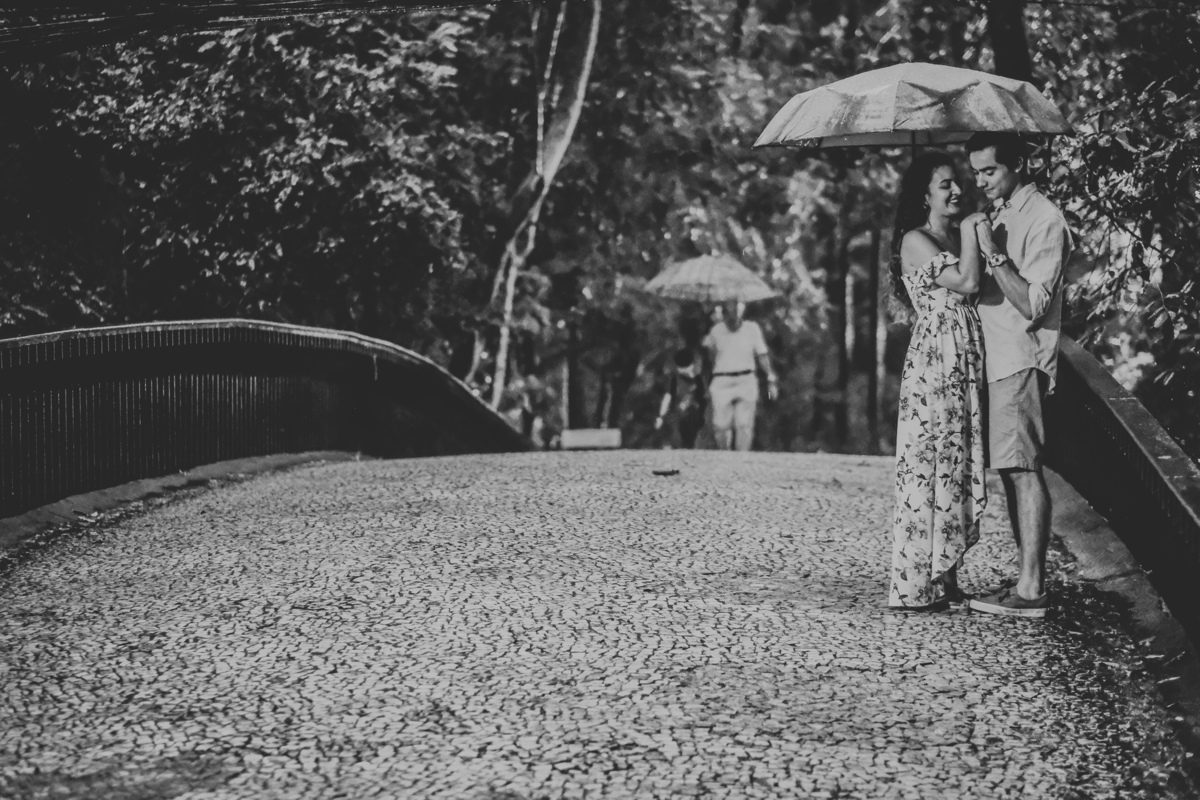 Ensaio Casal Paulista parque trianon chuva