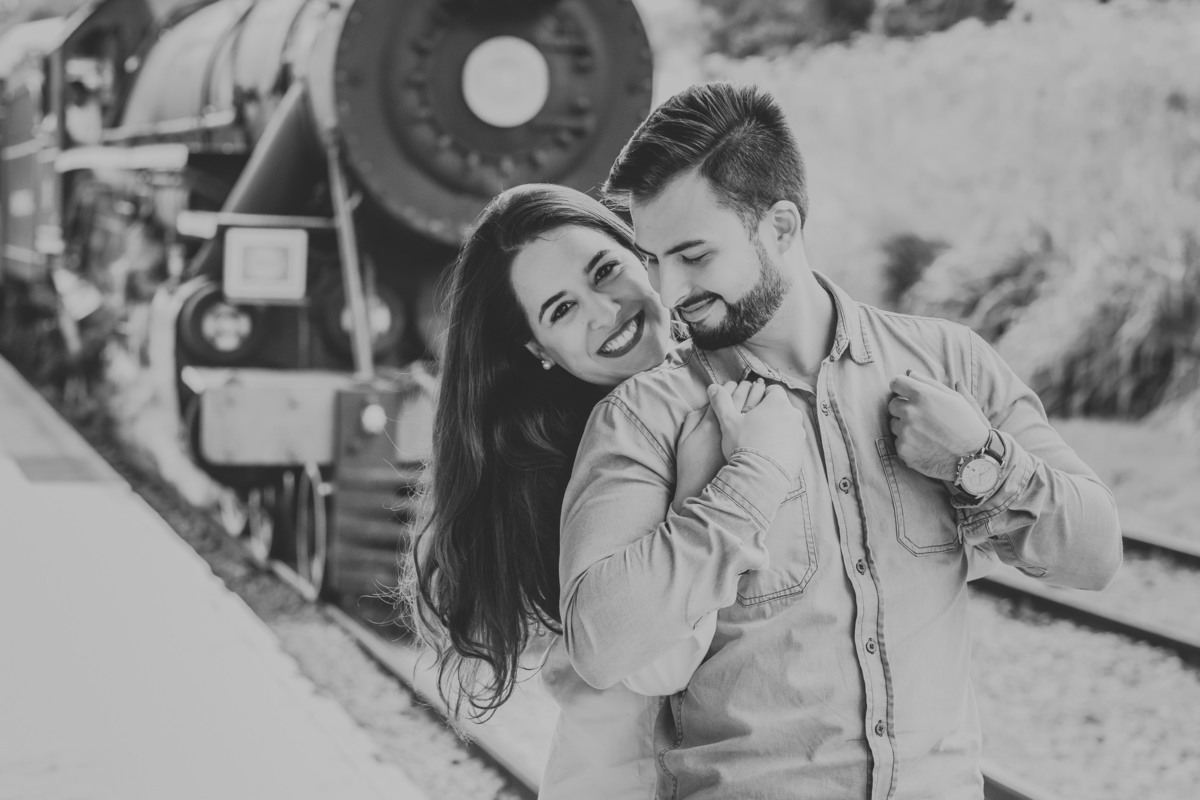 Ensaio PreWedding Casal Guararema Mayara e Tales Estação Luís Carlos