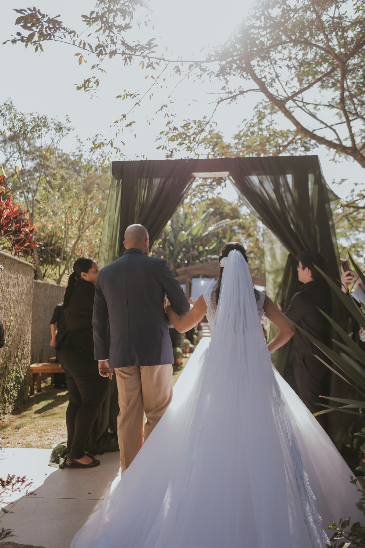 entrada da noiva casamento Espaço Vista Verde Ribeirão