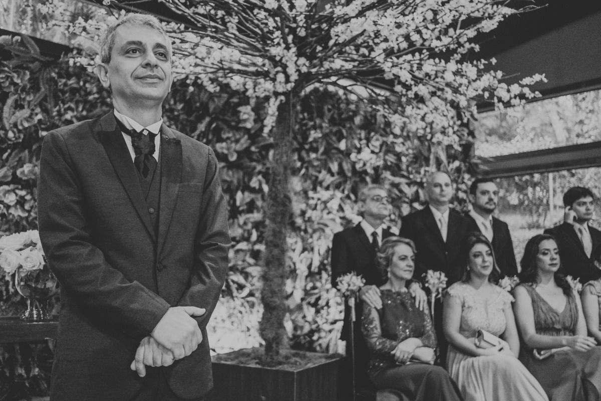 noivo aguardando a noiva casamento Sítio São Jorge Buffet e Eventos