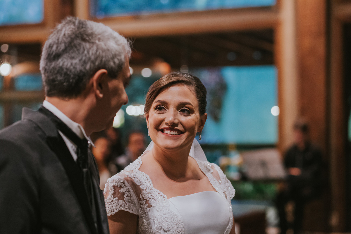 noivos felizes casamento Sítio São Jorge Buffet e Eventos