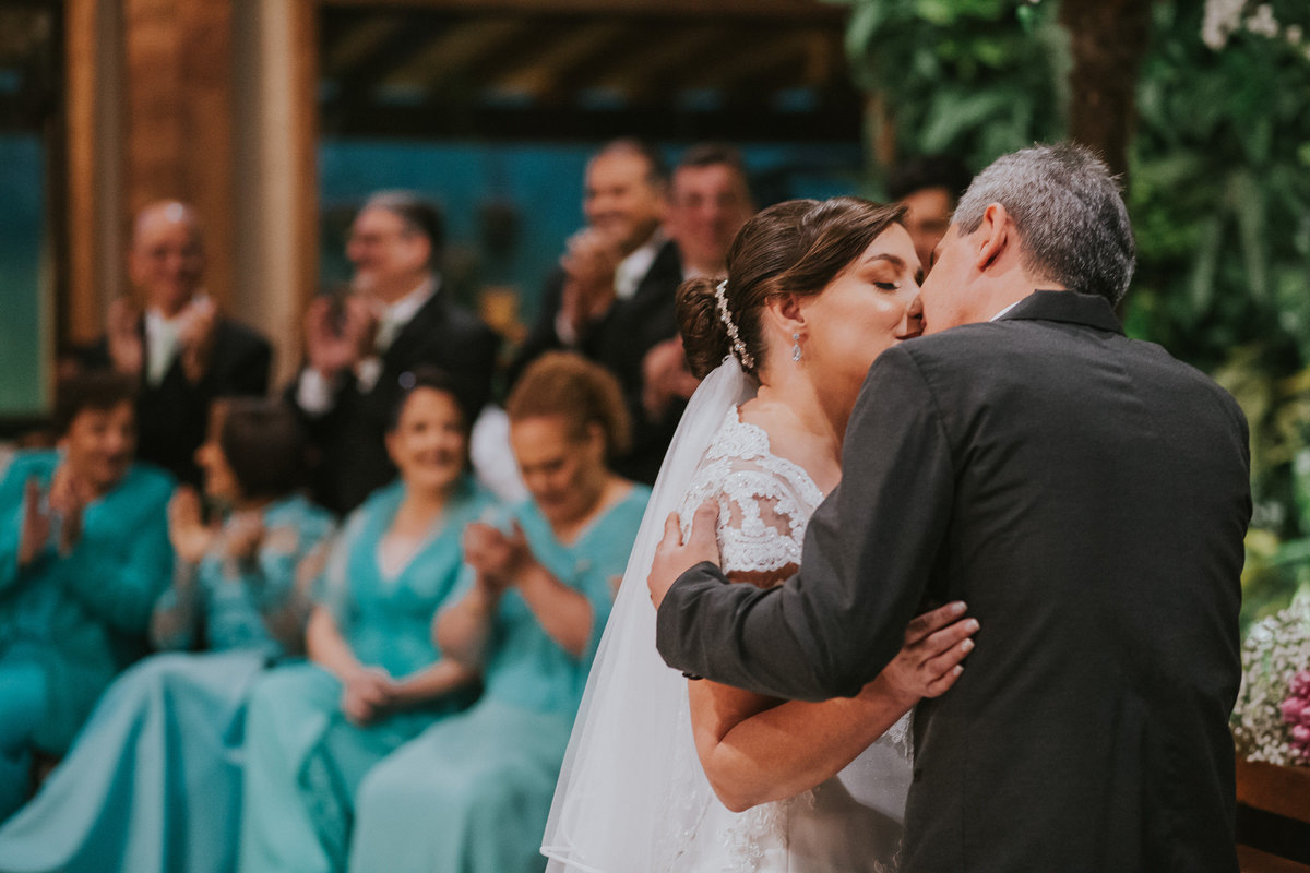 beijo casamento Sítio São Jorge Buffet e Eventos