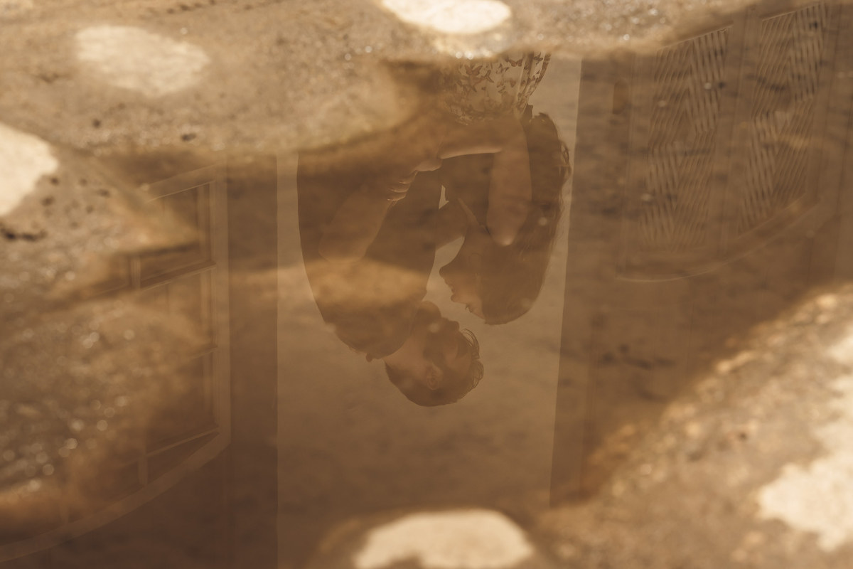 ensaio Juliane e Paulo Paraty RJ centro histórico reflexo na água