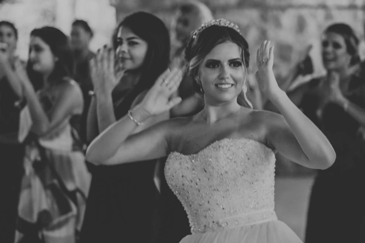 noiva dançando Monte Castelo Eventos
