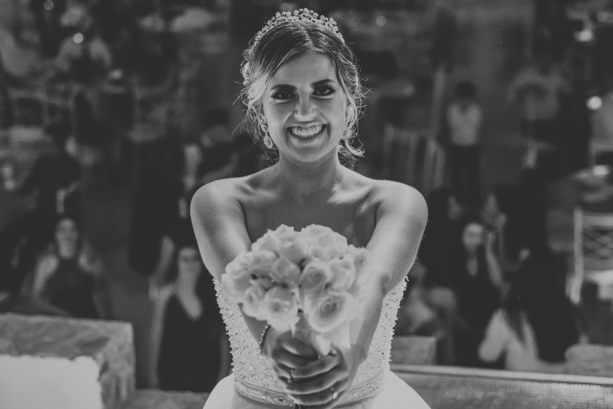 noiva bouquet Monte Castelo Eventos