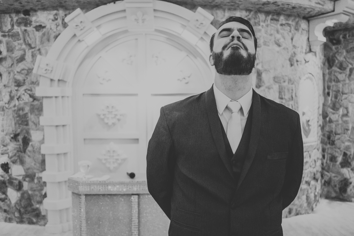 Noivo esperando a noiva Monte Castelo Eventos