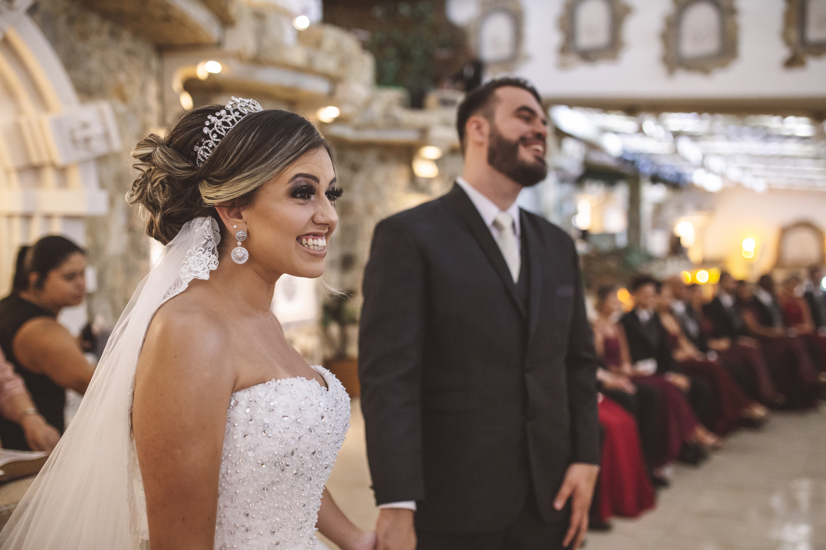 emoção noiva entrada das alianças Monte Castelo Eventos