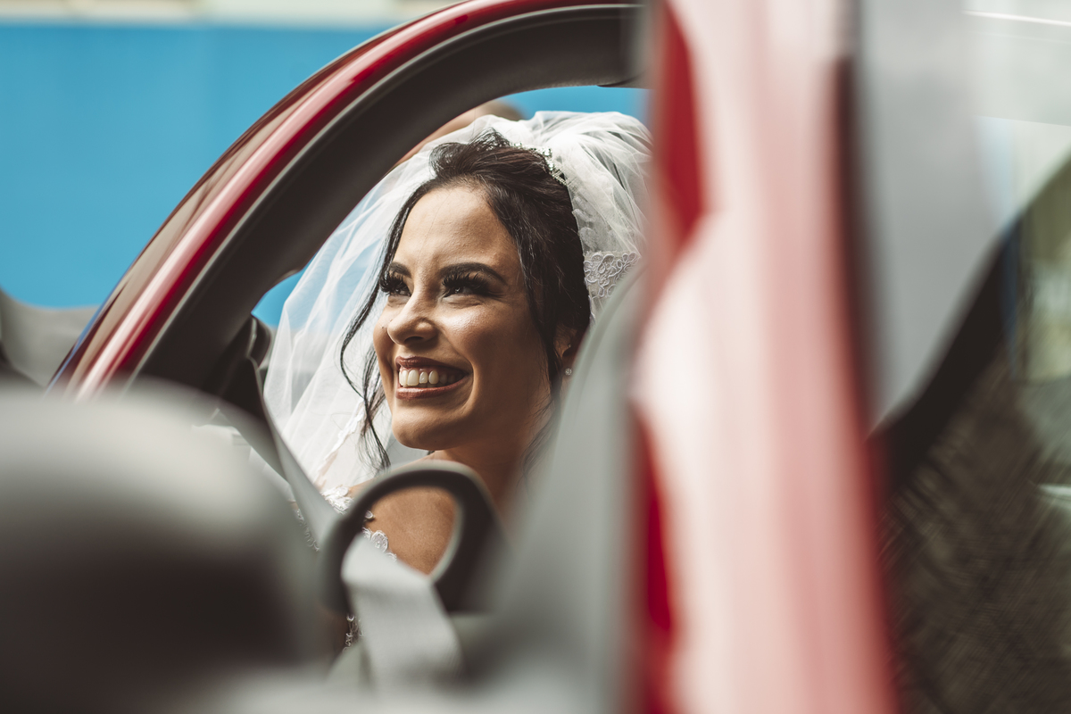 noiva saindo do carro Napoleão Buffet São Bernardo do Campo