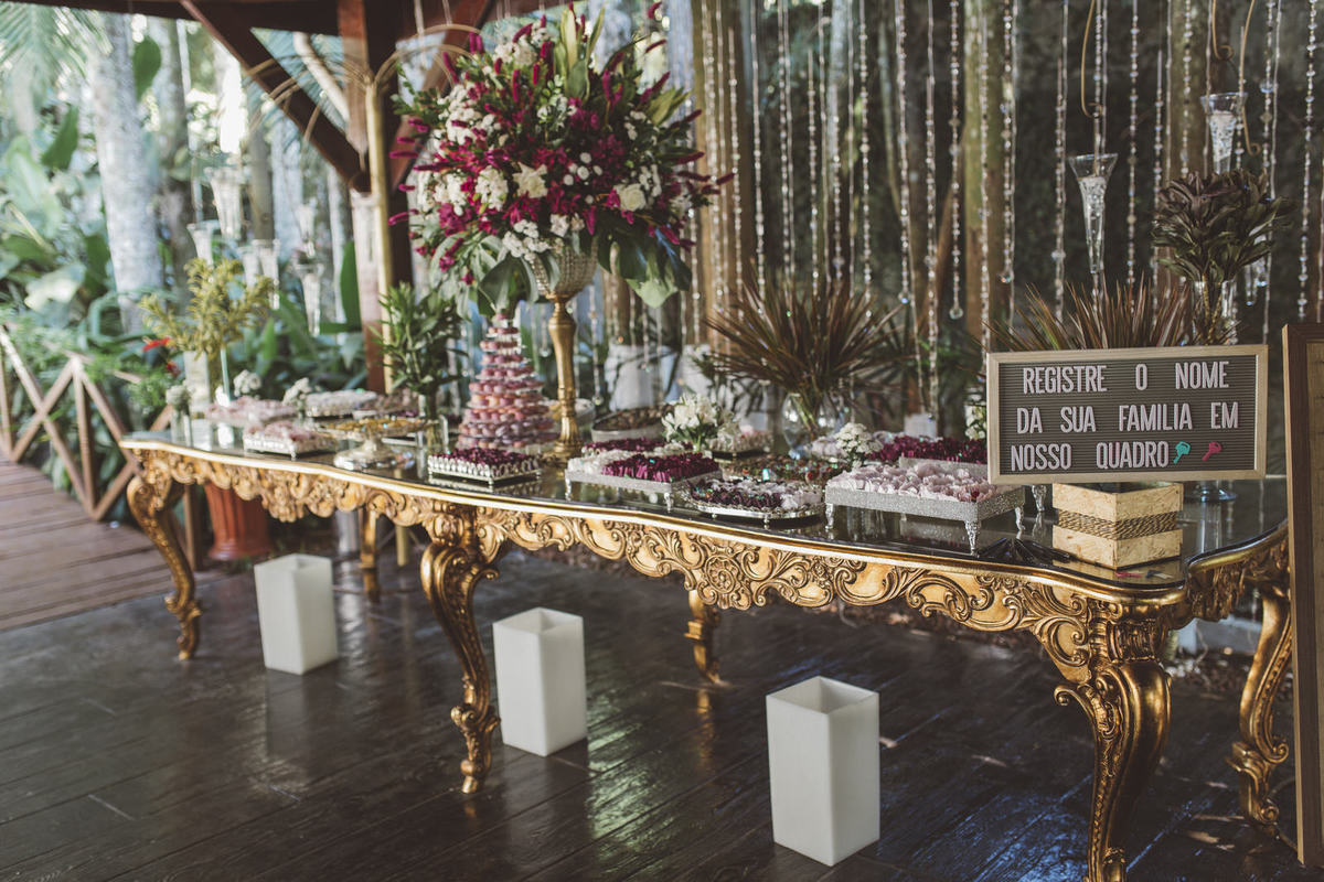 mesa do bolo casamento Jiuvan e Thuany Recanto Santa Rita