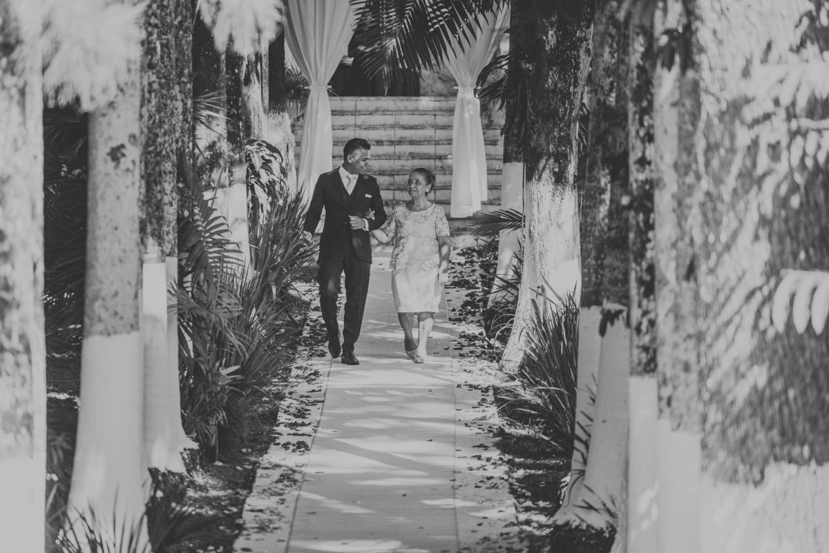 entrada do noivo casamento Jiuvan e Thuany Recanto Santa Rita