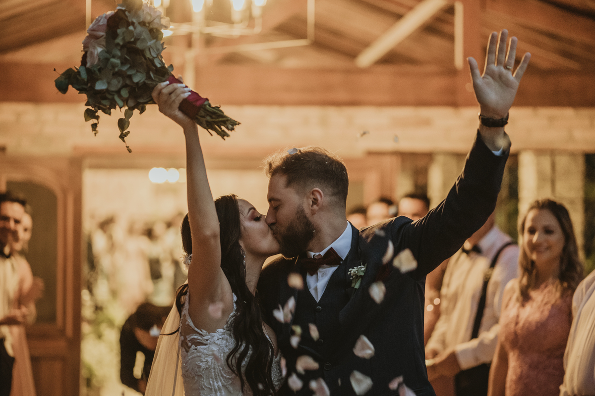 saída dos noivos casamento Casamento Espaço Vista Verde