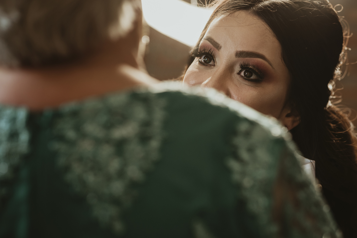 noiva vendo a avó Casamento Espaço Vista verde