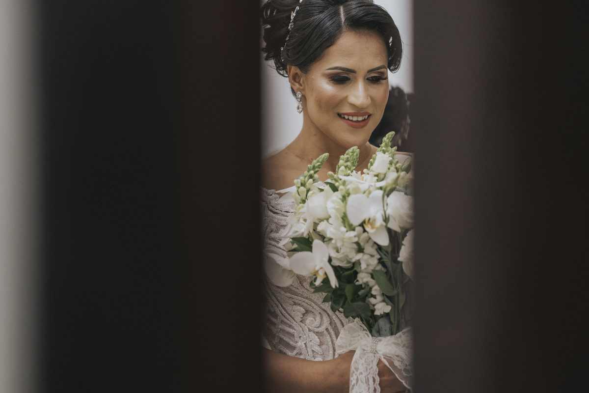 dia da noiva Elisangela Montebello, vestido Atelier Carmelita bouquet 