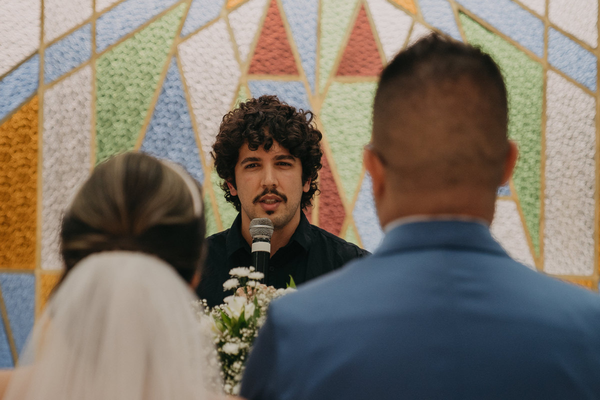 celebrante ministrando recanto santa rita