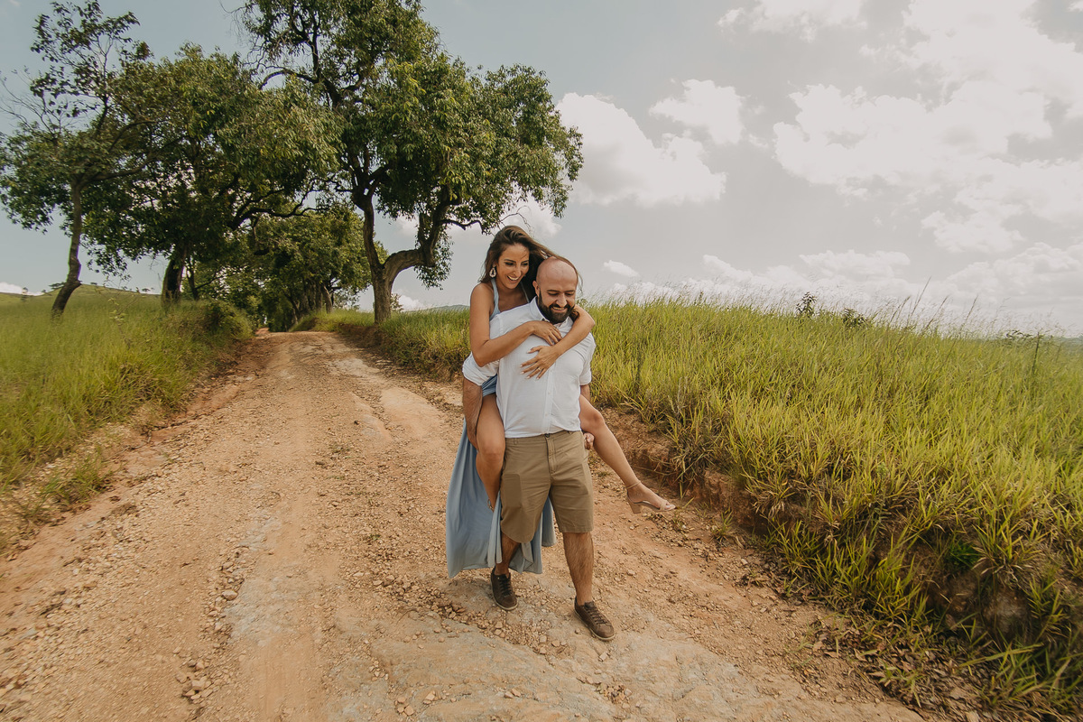 ensaio pré-wedding morro do capuava casal noivos