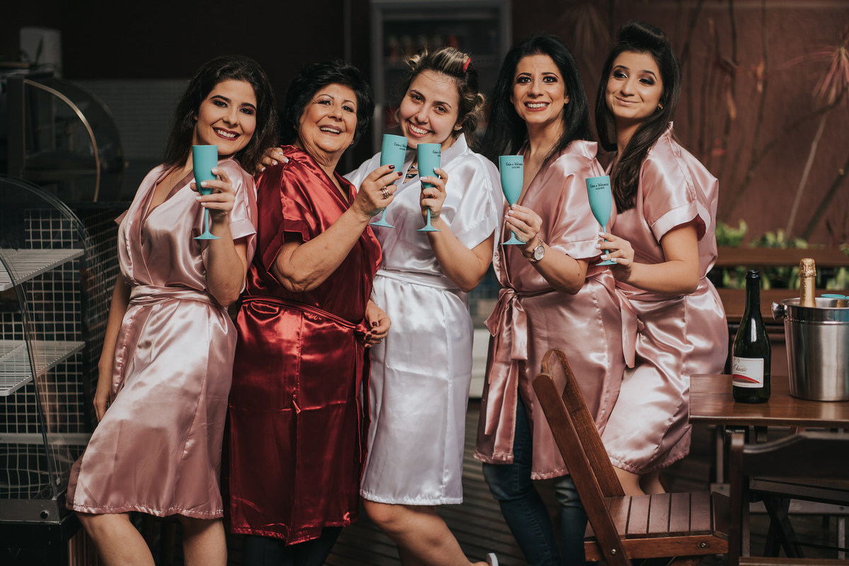 dia da noiva, madrinhas, maquiagem de noiva, vestido de noiva, absolute studio, mãe da noiva