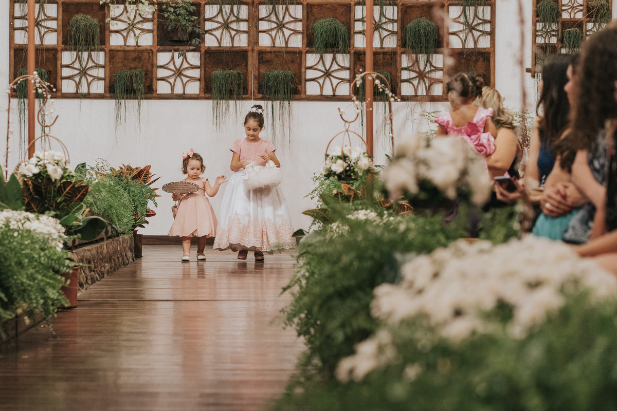 casamento, recanto dos sonhos, quintal figueiras, noiva, dia da noiva, vestido de noiva, pajem, dama de honra, florista