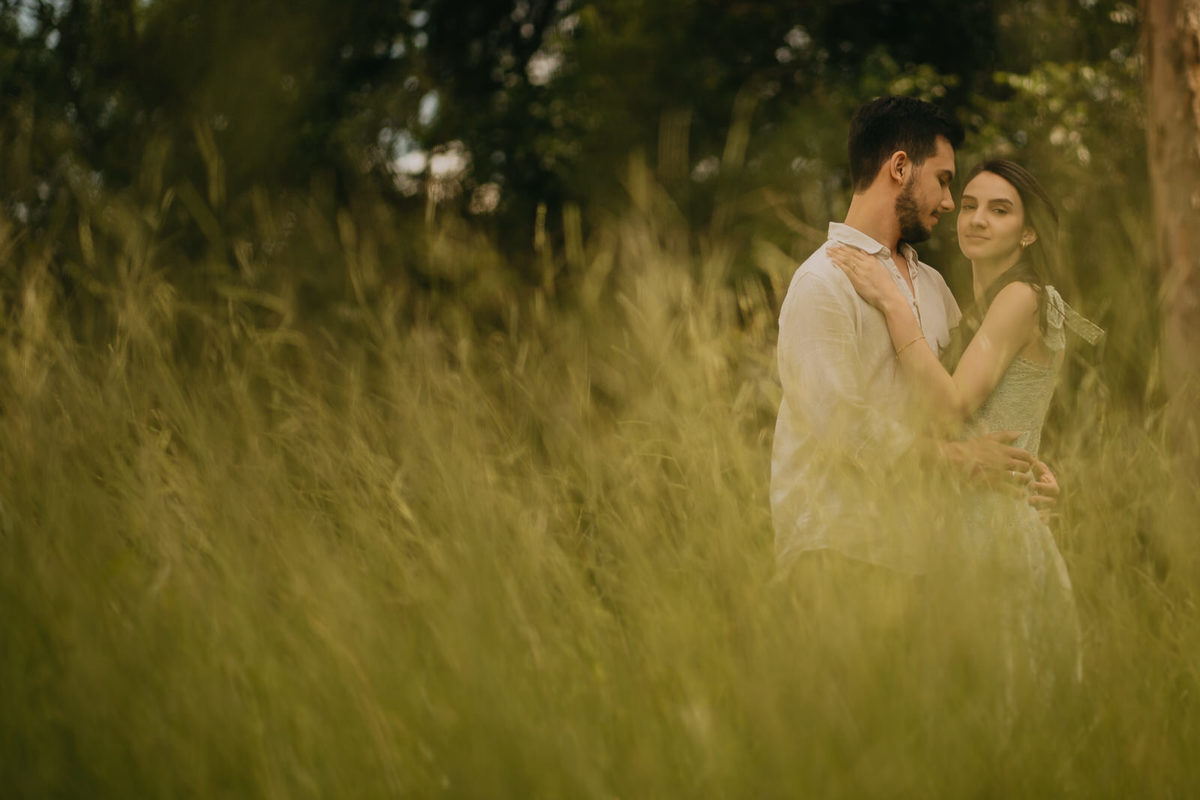 pré-wedding, ensaio de casal, ensaio fotográfico, casal, noivos, casa aventura, pré-wedding campo