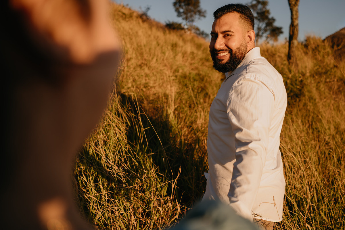 pré-wedding, ensaio fotográfico, foto de casal, fotografia de casal, montanha, foto na montanha, pre-wedding na montanha, pico do olho d'água, mairiporã, noivos