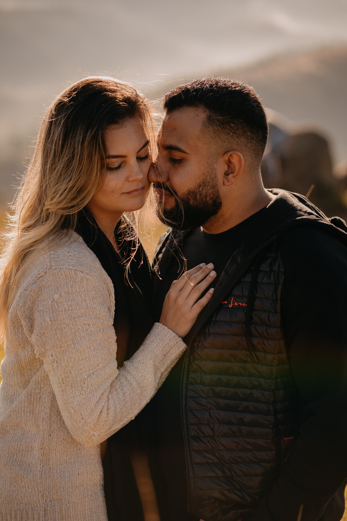 pré-wedding, ensaio fotográfico, foto de casal, fotografia de casal, montanha, foto na montanha, pre-wedding na montanha, pico do olho d'água, mairiporã, noivos