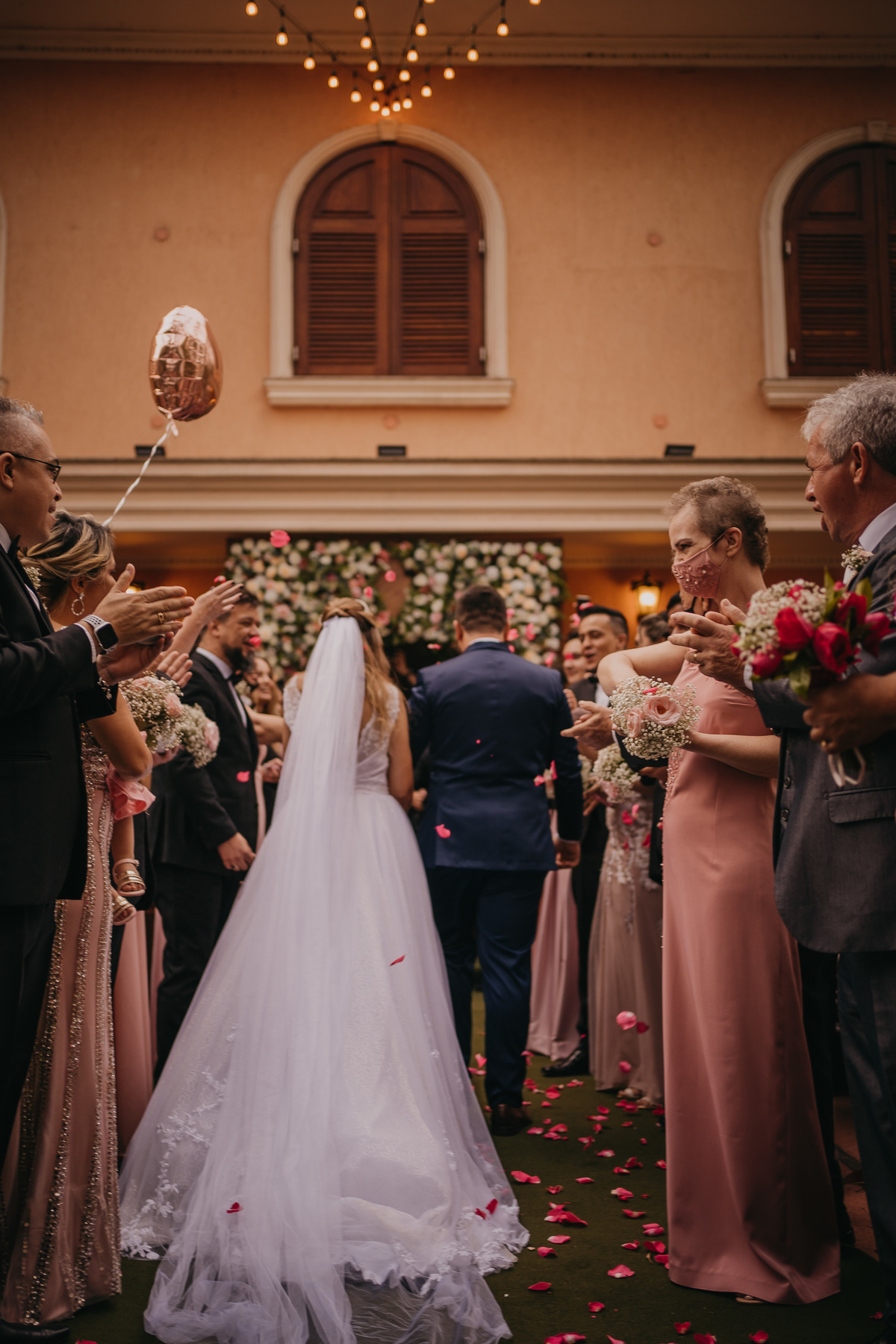 wedding, casamento, casamento no campo, campo, bride, noiva, vestido de noiva, encontro às cegas, noivo, irmão do noivo, sapato da noiva, requinte campestre, mini wedding