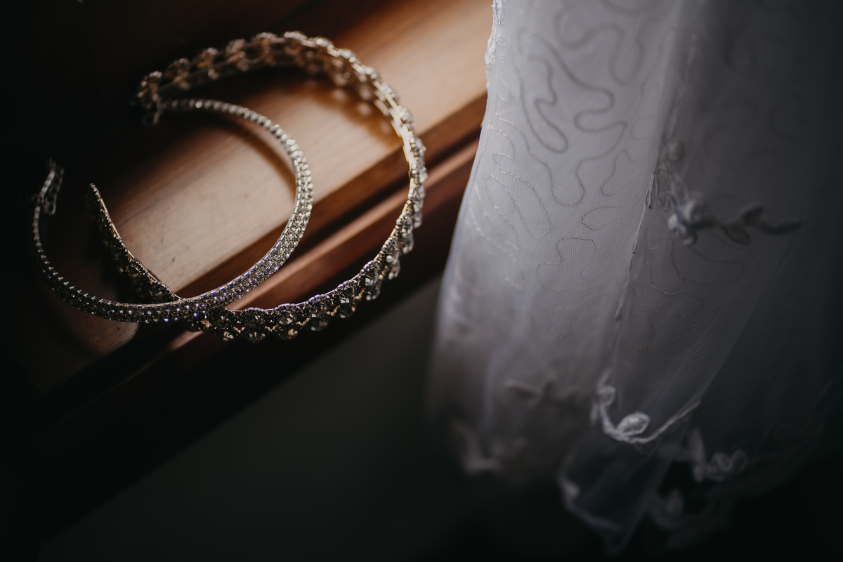 wedding, casamento, casamento no campo, campo, bride, noiva, vestido de noiva, encontro às cegas, noivo, irmão do noivo, sapato da noiva, requinte campestre, mini wedding