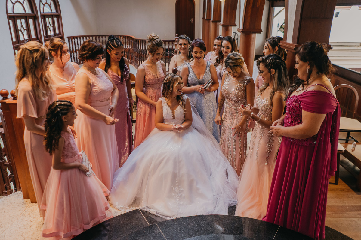 wedding, casamento, casamento no campo, campo, bride, noiva, vestido de noiva, encontro às cegas, noivo, irmão do noivo, sapato da noiva, requinte campestre, mini wedding