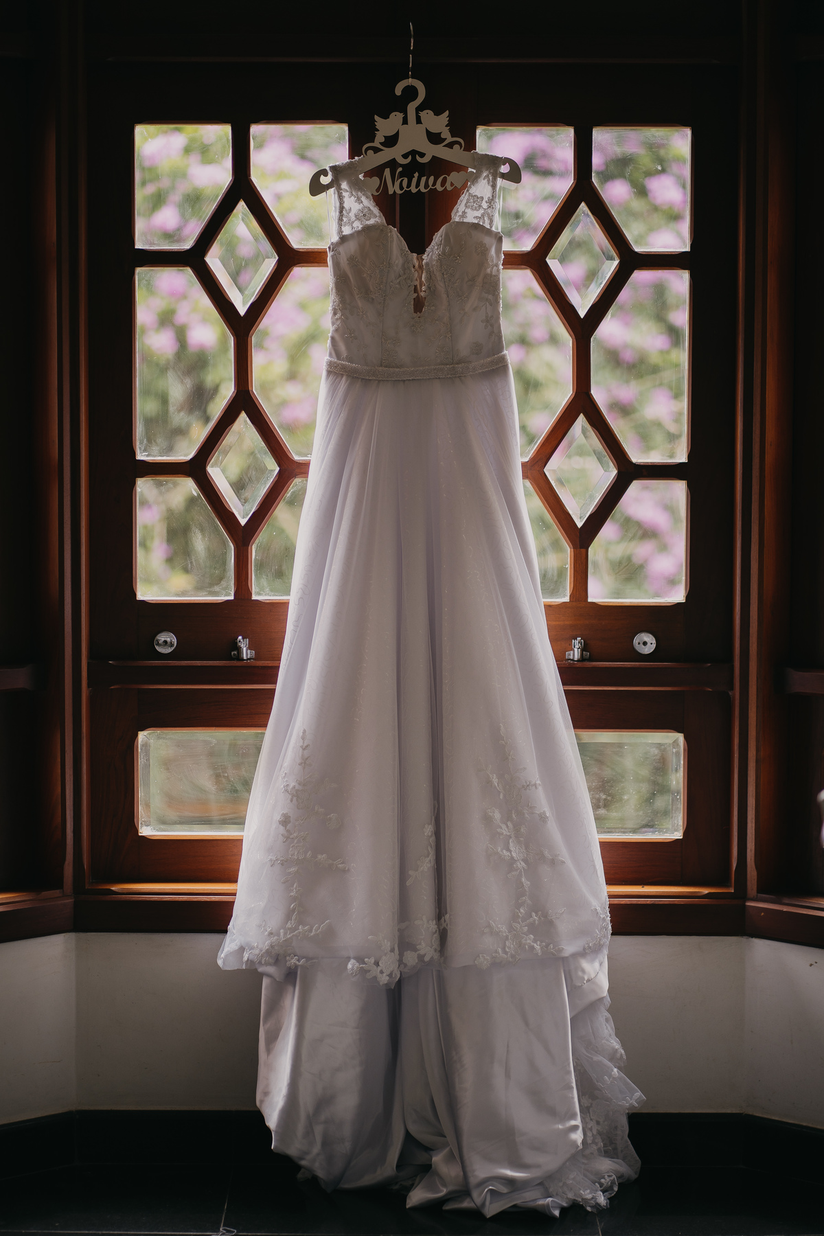 wedding, casamento, casamento no campo, campo, bride, noiva, vestido de noiva, encontro às cegas, noivo, irmão do noivo, sapato da noiva, requinte campestre, mini wedding