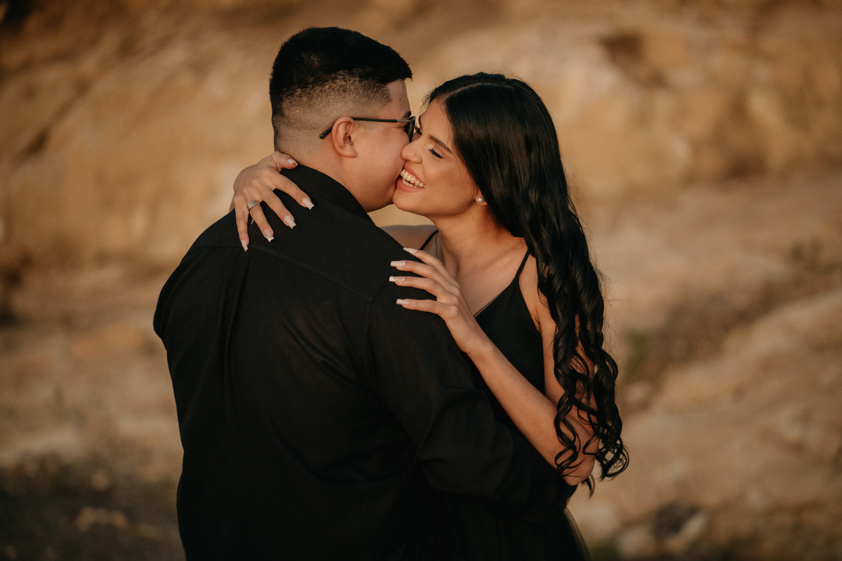 pré-wedding, ensaio fotográfico, fotos, sítio das borboletas, noiva, noivos, noivado, wedding, casamento, fotos de casal, ensaio de casal, fotos no campo, balanço, montanha