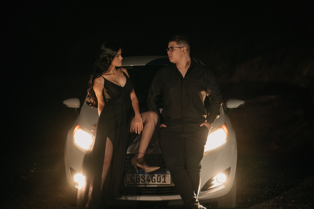 pré-wedding, ensaio fotográfico, fotos, sítio das borboletas, noiva, noivos, noivado, wedding, casamento, fotos de casal, ensaio de casal, fotos no campo, balanço, montanha