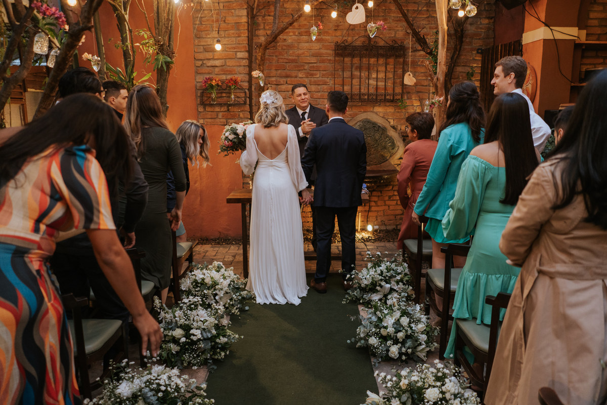 casamento, wedding, mini wedding, restaurante, cerimônia, cerimônia íntima, restaurante flores na varanda, flores na varanda, cerimônia intimista, casamento intimista, intimista, festa intimista, dia da noiva, noiva, dress bride, bride, vestido de noiva