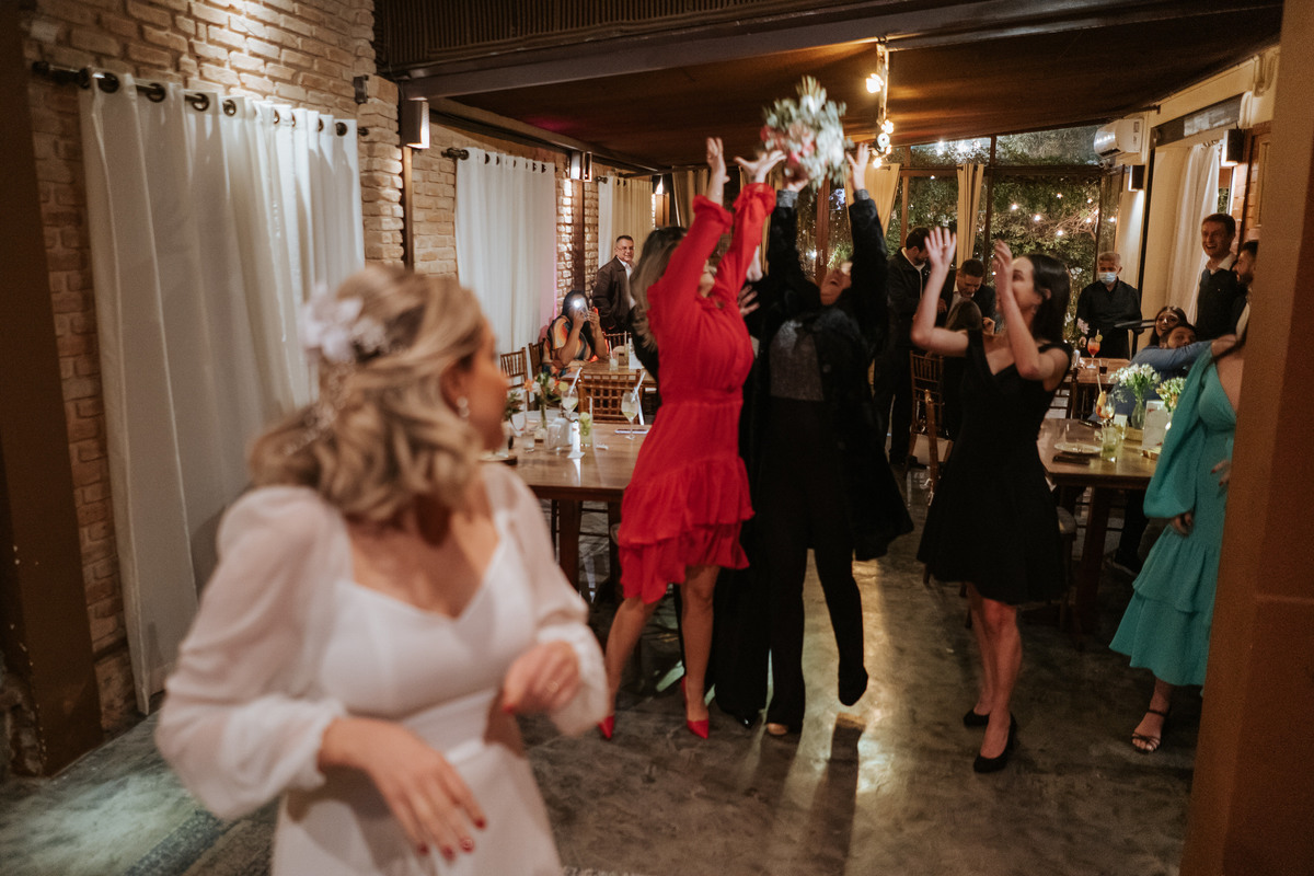 casamento, wedding, mini wedding, restaurante, cerimônia, cerimônia íntima, restaurante flores na varanda, flores na varanda, cerimônia intimista, casamento intimista, intimista, festa intimista, dia da noiva, noiva, dress bride, bride, vestido de noiva